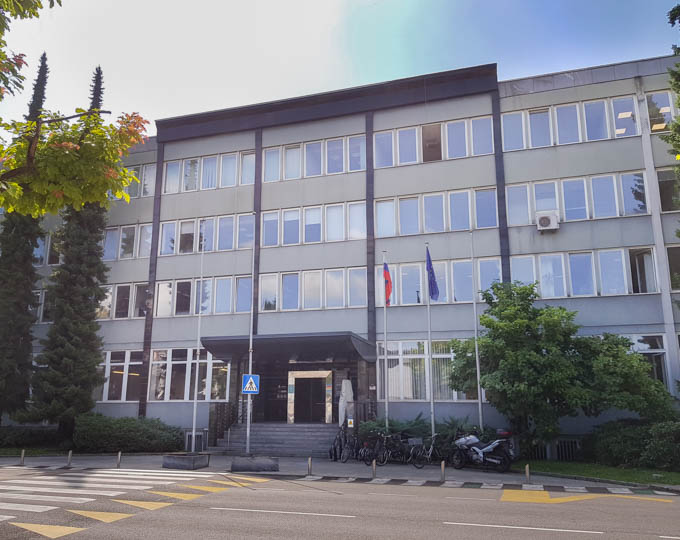 Slika institucije:  Urad Vlade Republike Slovenije za varovanje tajnih podatkov