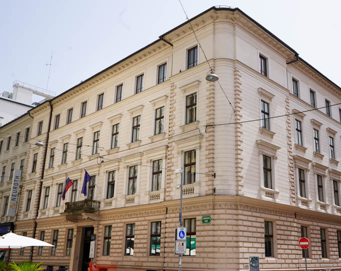 Slika institucije:  Urad Republike Slovenije za preprečevanje pranja denarja